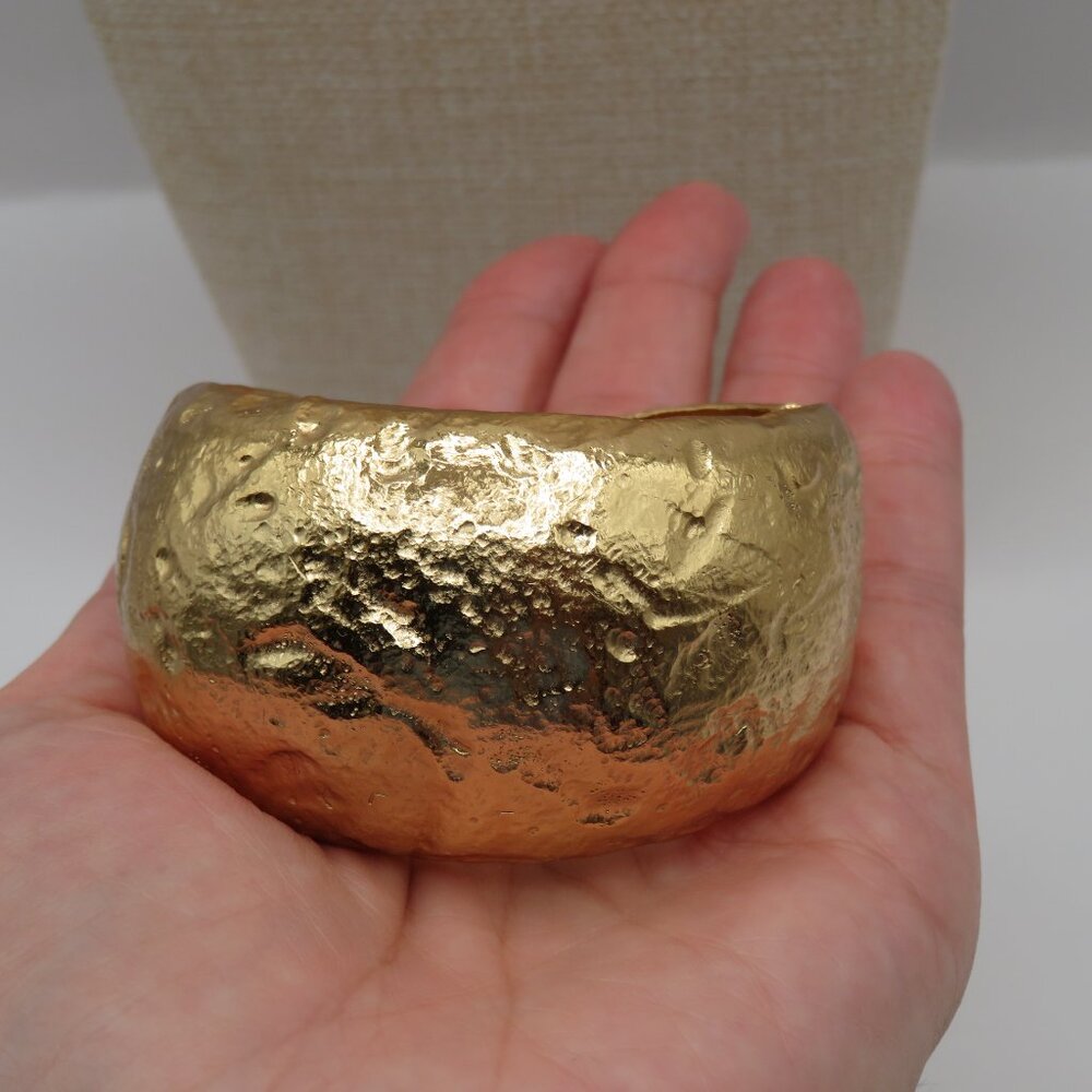 Elegant Gold Textured Cuff Bracelet - Picture 8 of 11